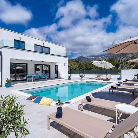 Villa Invigo - Brand New Private Pool Villa Mlini Exterior foto